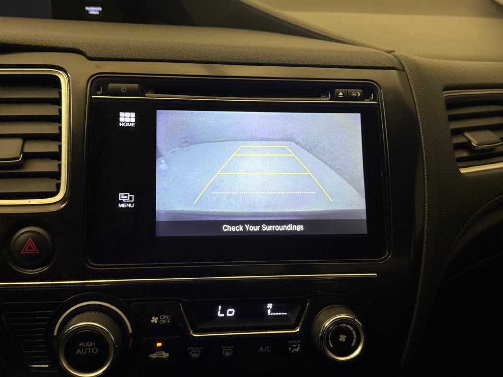 Used 2015 Alabaster Silver Metallic Honda SE image 18