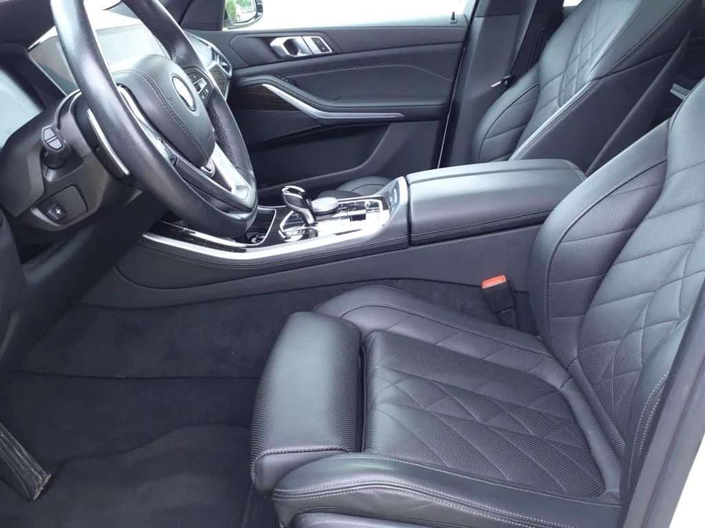Used 2023 White BMW xDrive45e image 4
