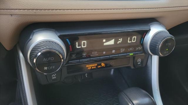 Certified Used 2020 ICE CAP Toyota  image 15