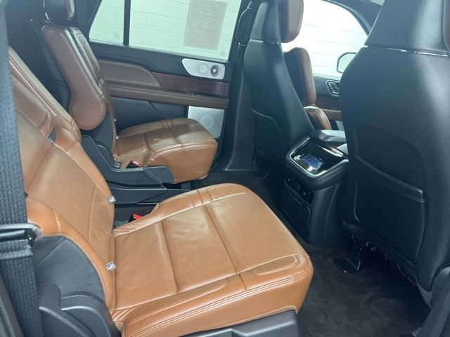 Used 2023 Black Lincoln L Reserve image 26