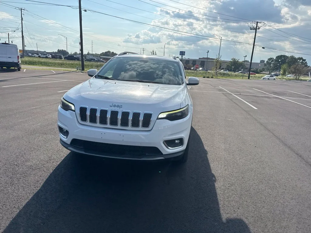 Used 2019 White Jeep Limited image 4