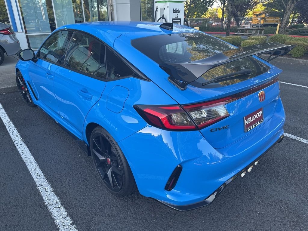 Used 2025 Boost Blue Pearl Honda  image 3