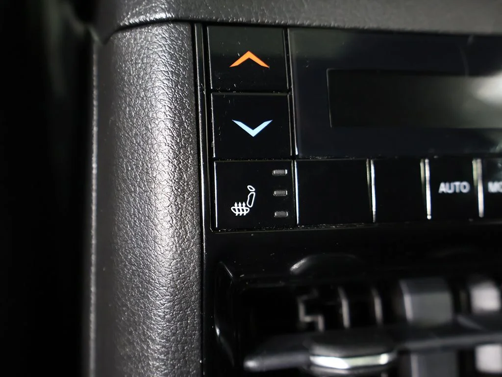 Used 2022 Gray Jeep Limited image 49
