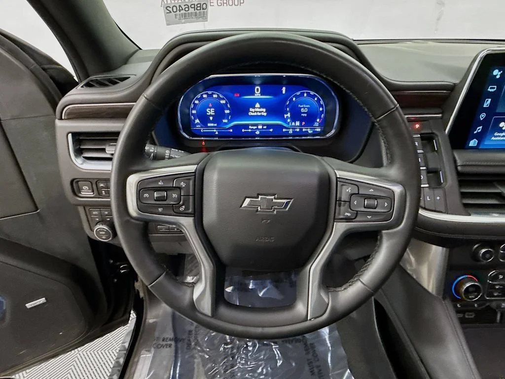 Used 2023 Black Chevrolet Z71 image 13
