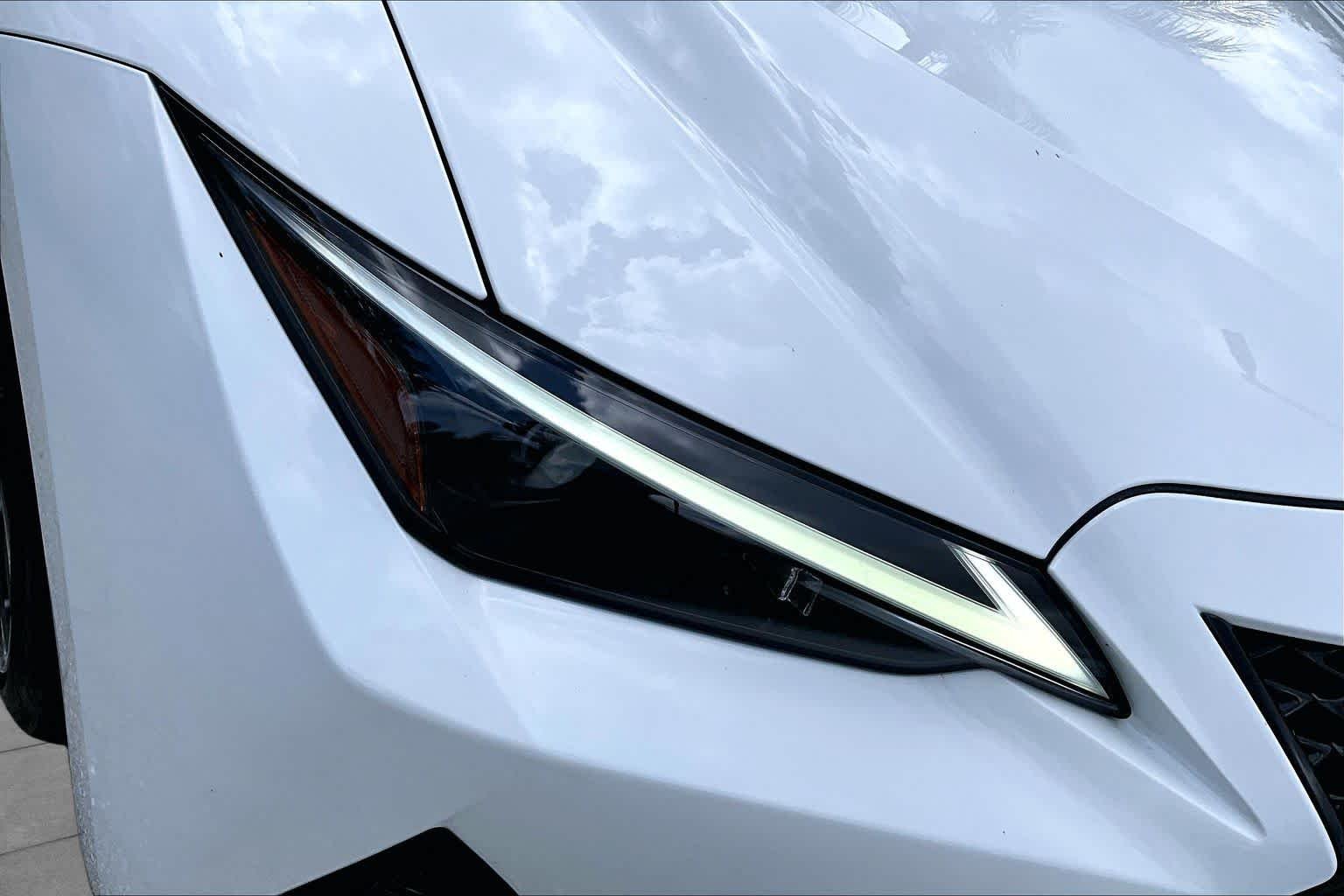 Used 2024 Ultra White Lexus F SPORT Design image 28