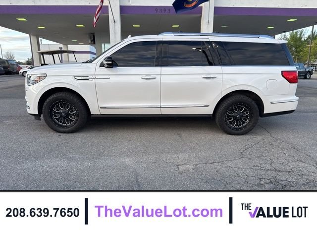 Used 2019 White Lincoln Reserve image 7