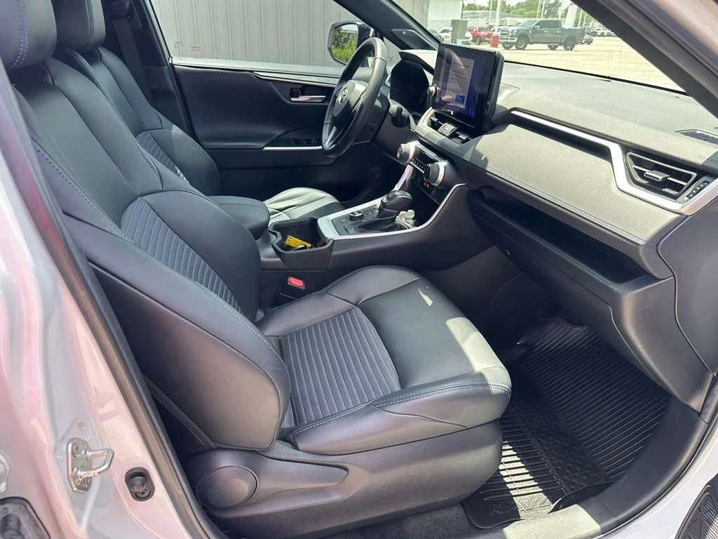 2023 Toyota RAV4 XSE - Photo 29
