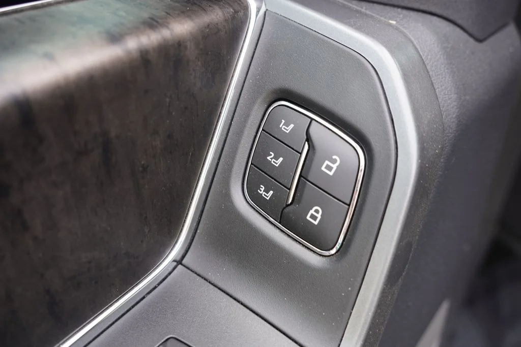 Used 2026 Oxford White Ford Lariat image 23