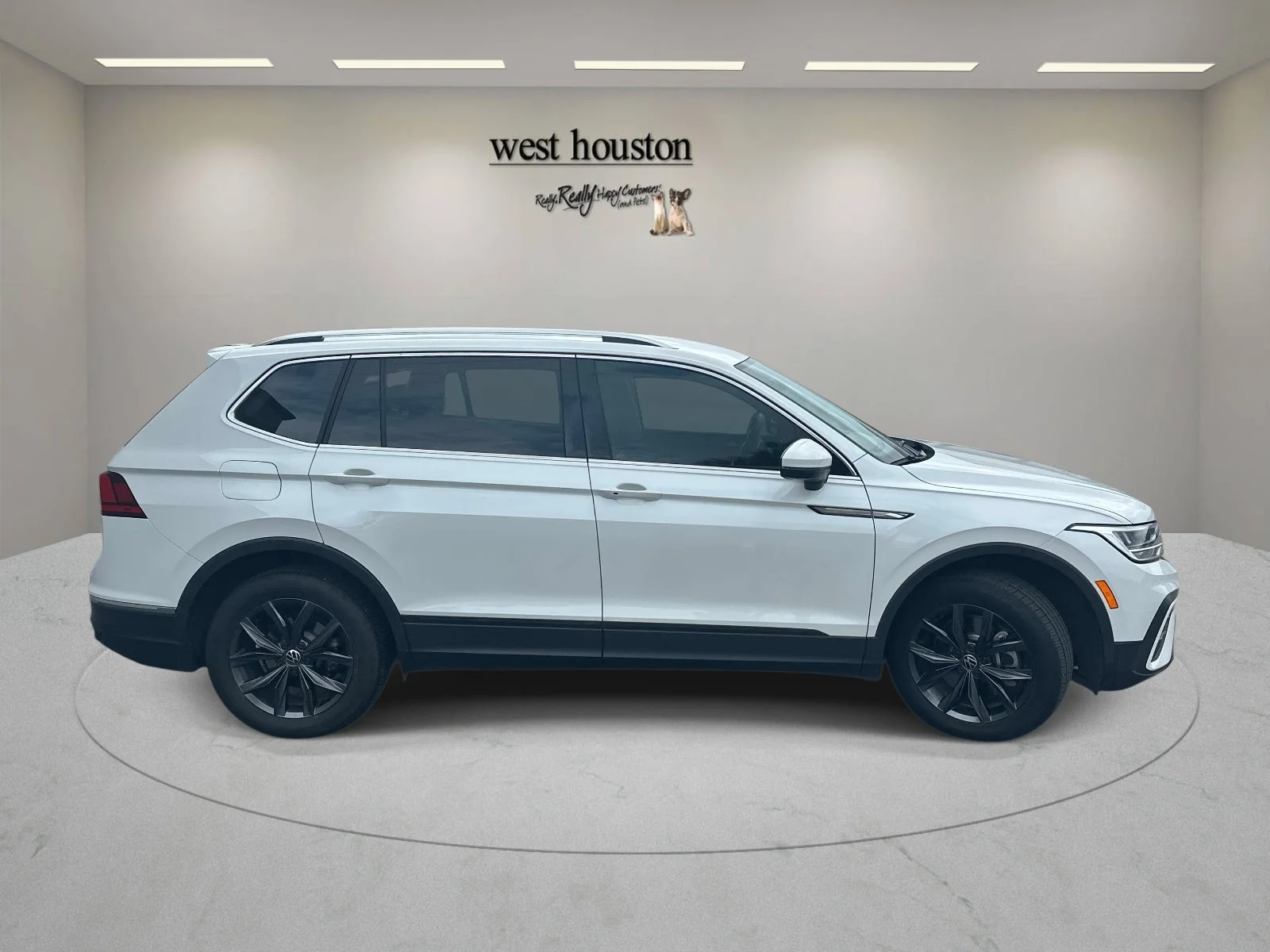 Certified Used 2023 White Volkswagen SE image 4