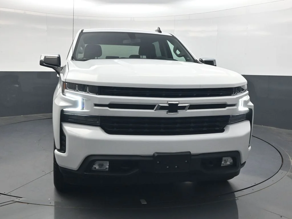 Used 2022 White Chevrolet RST image 15