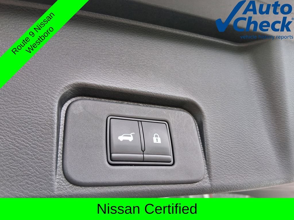 Used 2023 White Nissan SL image 33