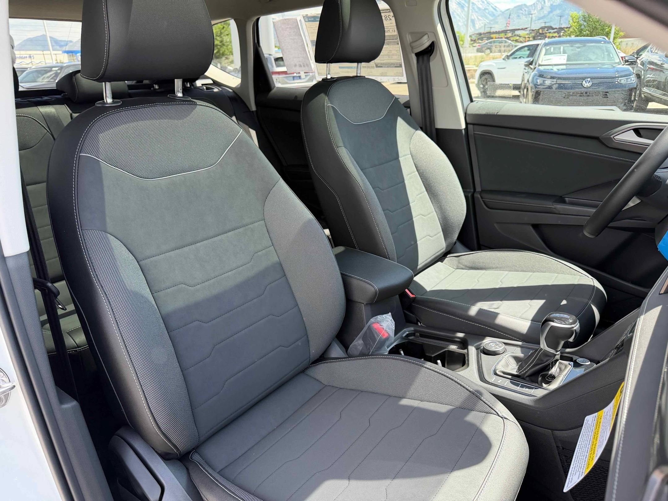 New 2026 Pure White Volkswagen SE Black image 34