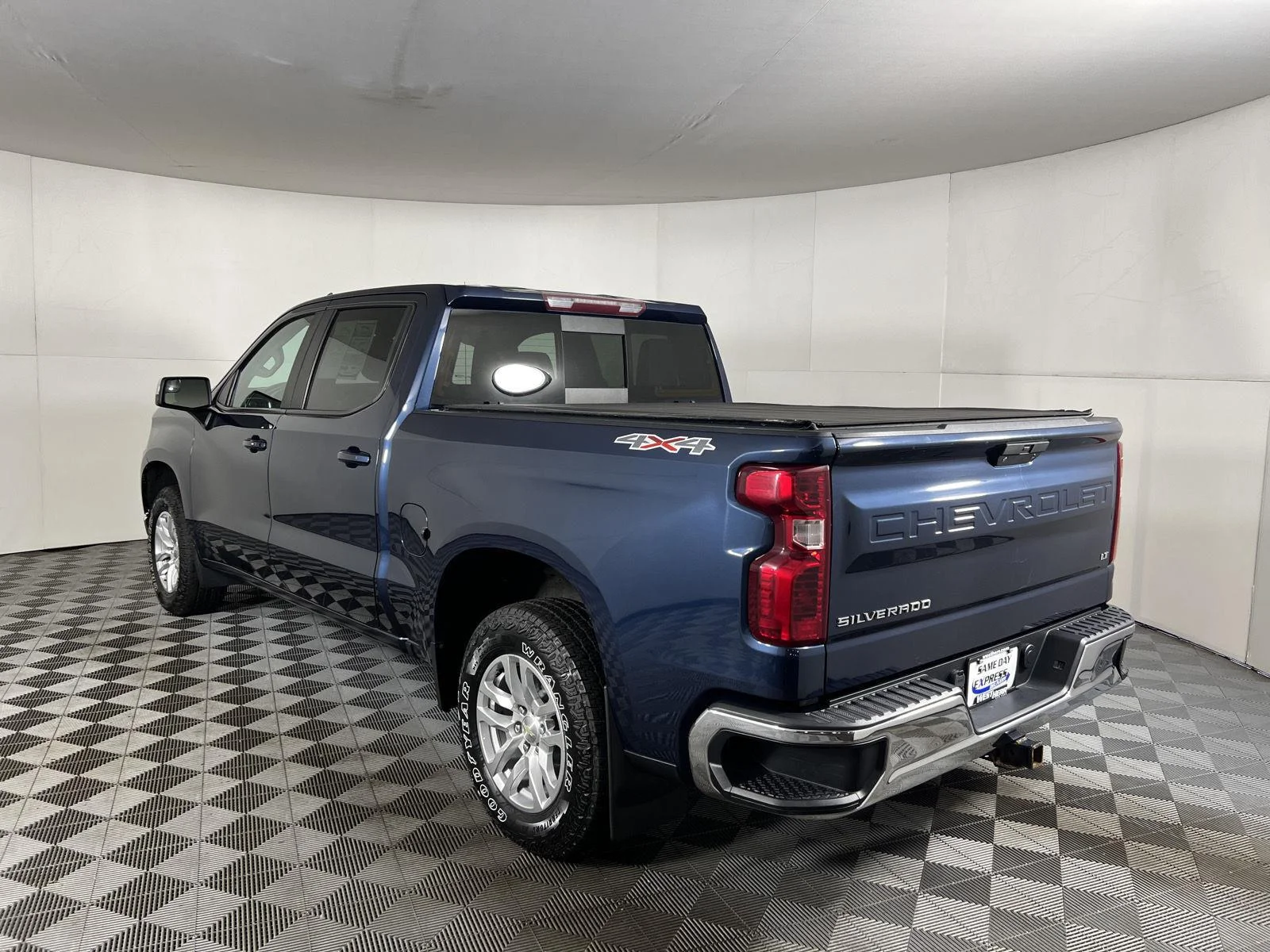 Used 2020 NORTHSKY BLUE METALLIC Chevrolet LT image 20