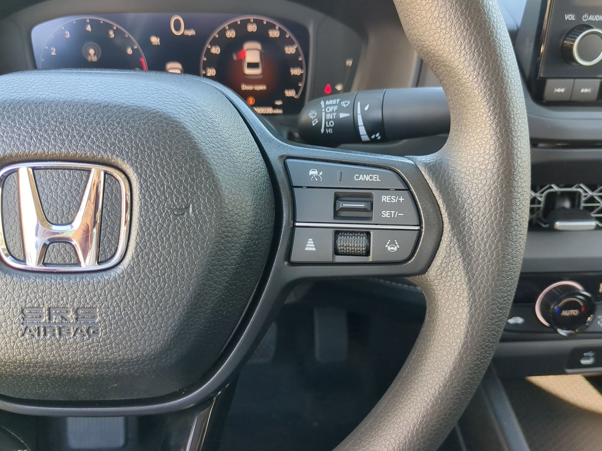 2025 Honda Accord SE - Photo 28