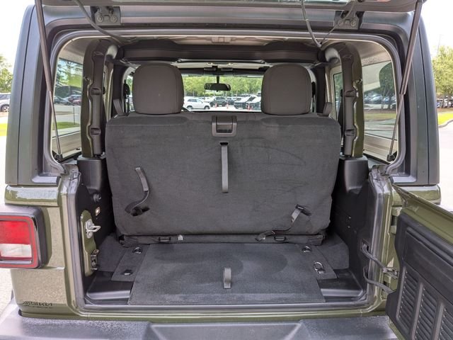 Used 2023 Green Jeep Sport S image 27