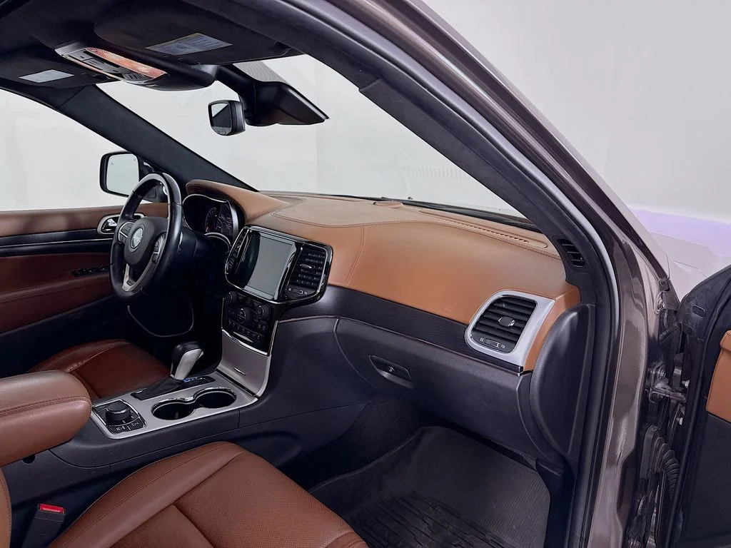 Used 2020 Brown Jeep Summit image 31