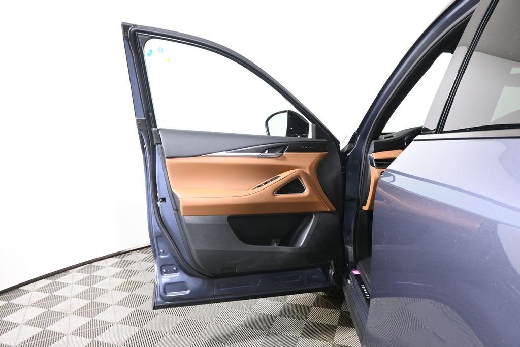 New 2027 2T MNBW BLUE INFINITI Autograph AWD image 32