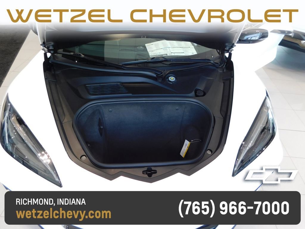 Used 2023 Arctic White Chevrolet 2LT image 26