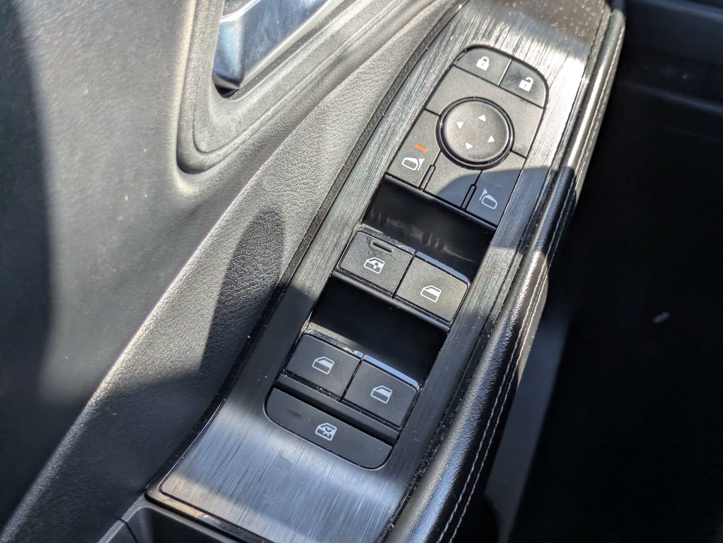 Used 2025 Black Nissan SV image 21