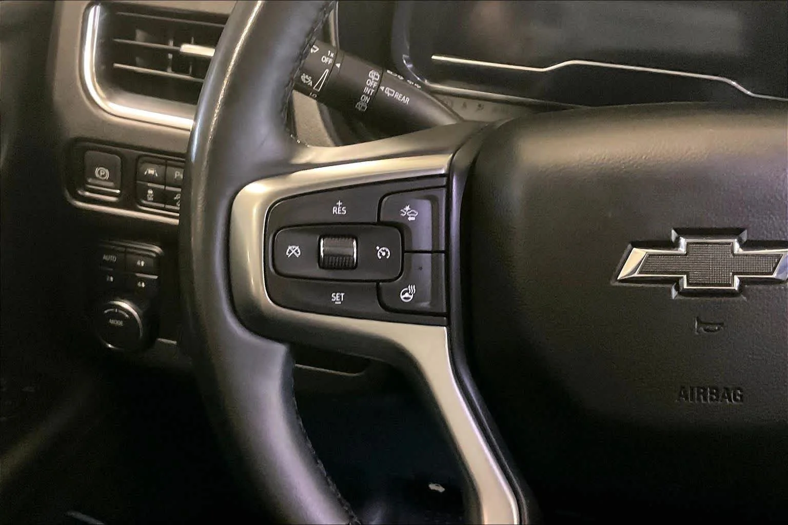 Used 2024 Summit White Chevrolet Z71 image 42