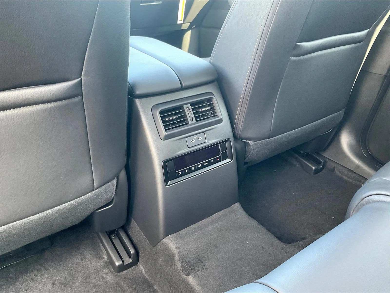 2026 Mazda CX-70 SC - Photo 13