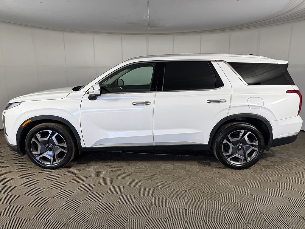 Used 2023 White Hyundai SEL image 19
