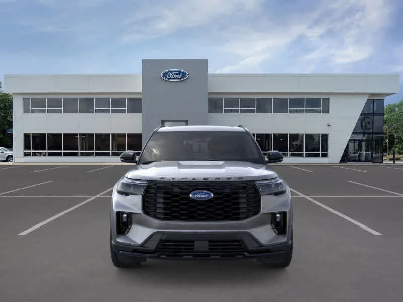 New 2026 Carbonized Gray Metallic Ford ST-Line image 6