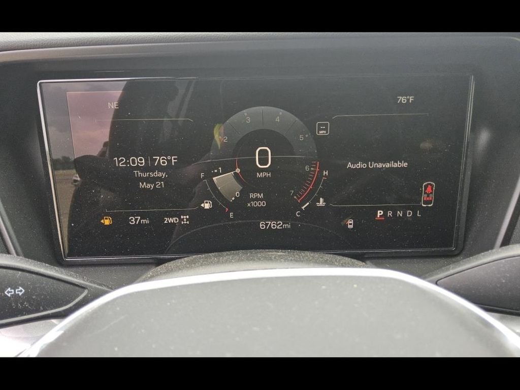 Used 2025 Gray GMC Elevation image 6