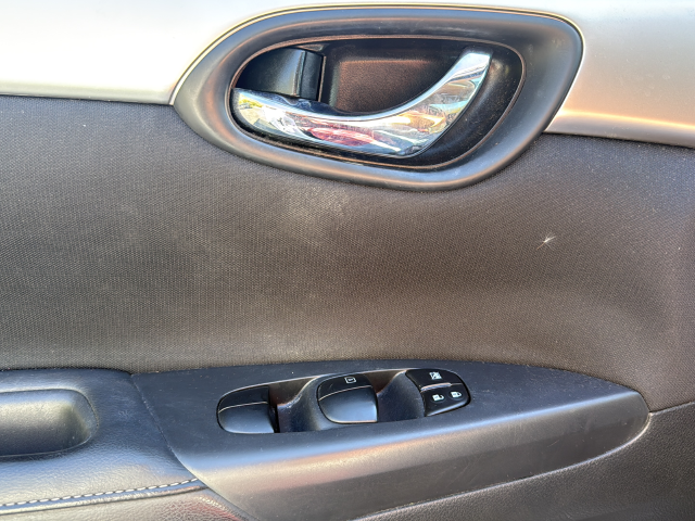 Used 2016 White Nissan S image 28