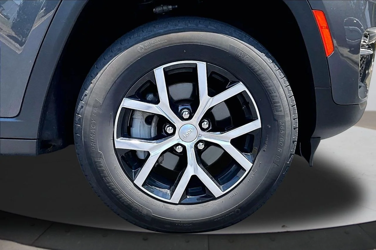 Certified Used 2024 Gray Jeep Limited image 34