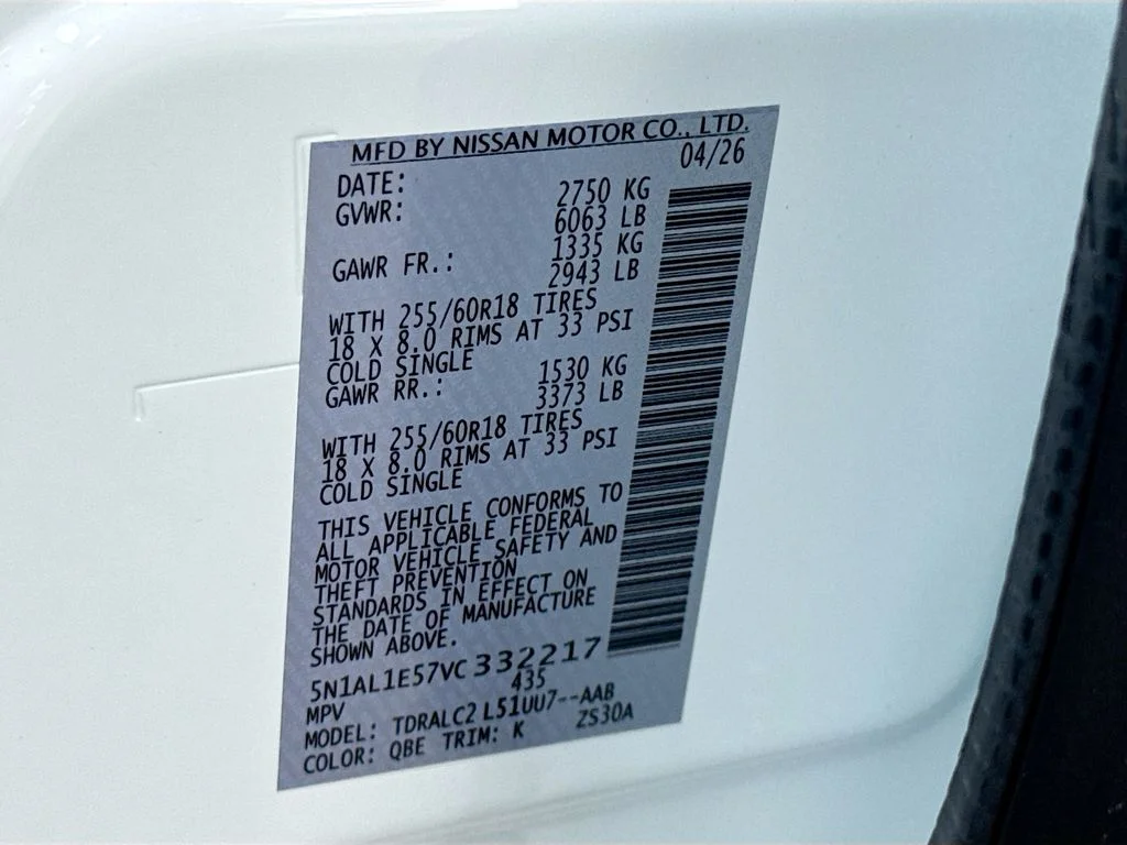 New 2027 RADIANT WHITE INFINITI Pure FWD image 34