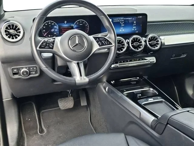 Used 2024 Black Mercedes-Benz GLB 250 image 34