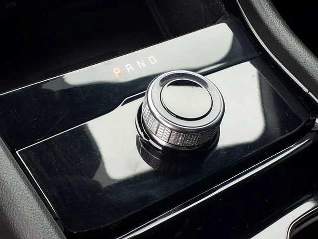 Used 2021 Silver Jeep Altitude 4x4 image 9
