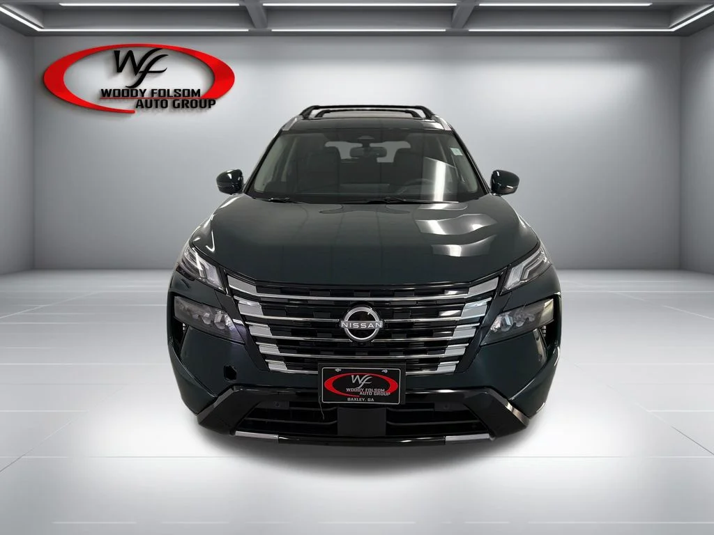 New 2026 Obsidian Green Pearl Nissan Platinum image 2