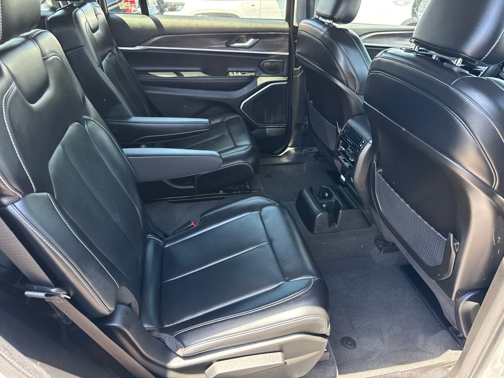 Used 2021 Silver Jeep Limited image 18