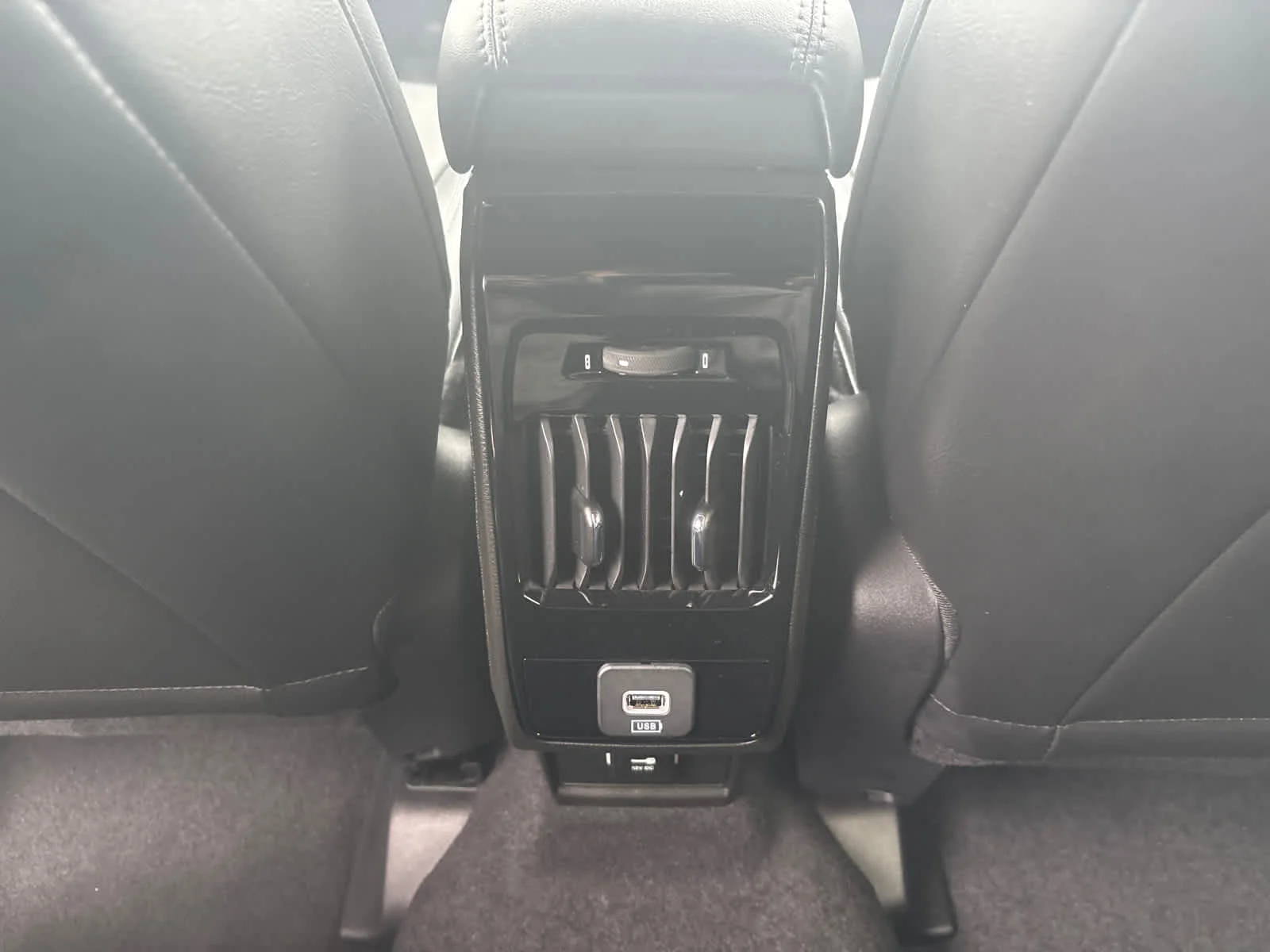 New 2026 Joose Jeep Limited Altitude image 13