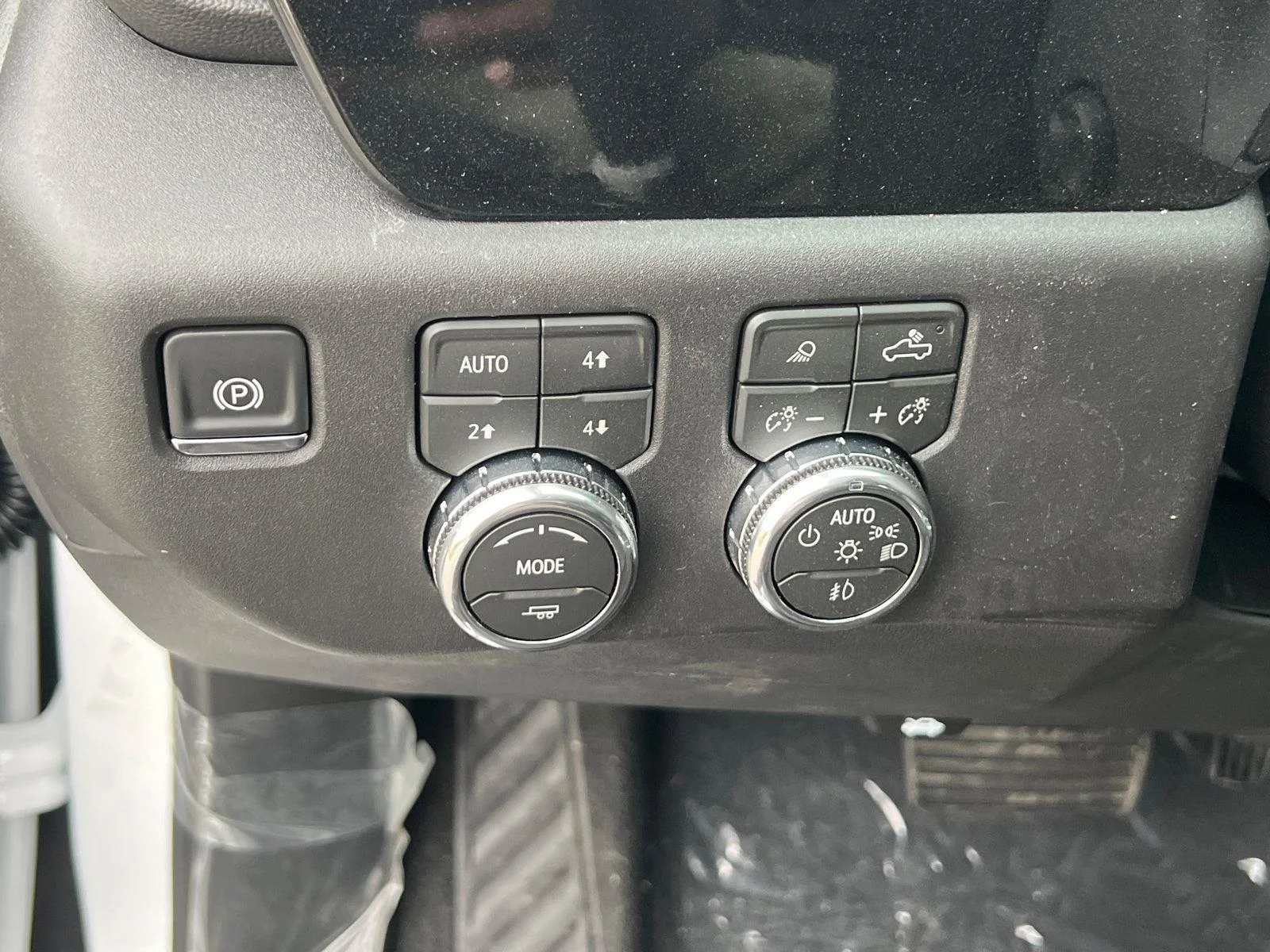2026 GMC Sierra 1500 SLT - Photo 26