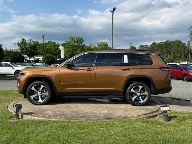 New 2026 Copper Shino Metallic Clearcoat Jeep Limited image 4