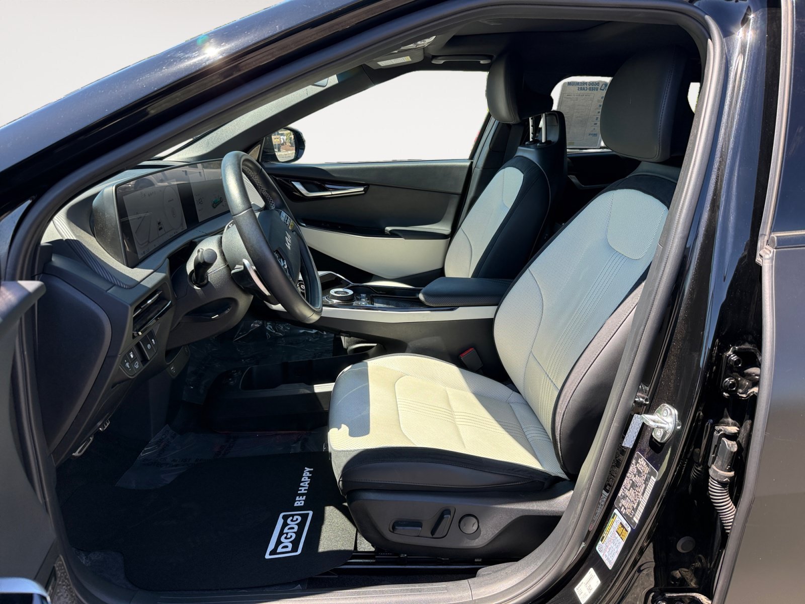 Used 2024 Aurora Black Kia GT-Line image 10