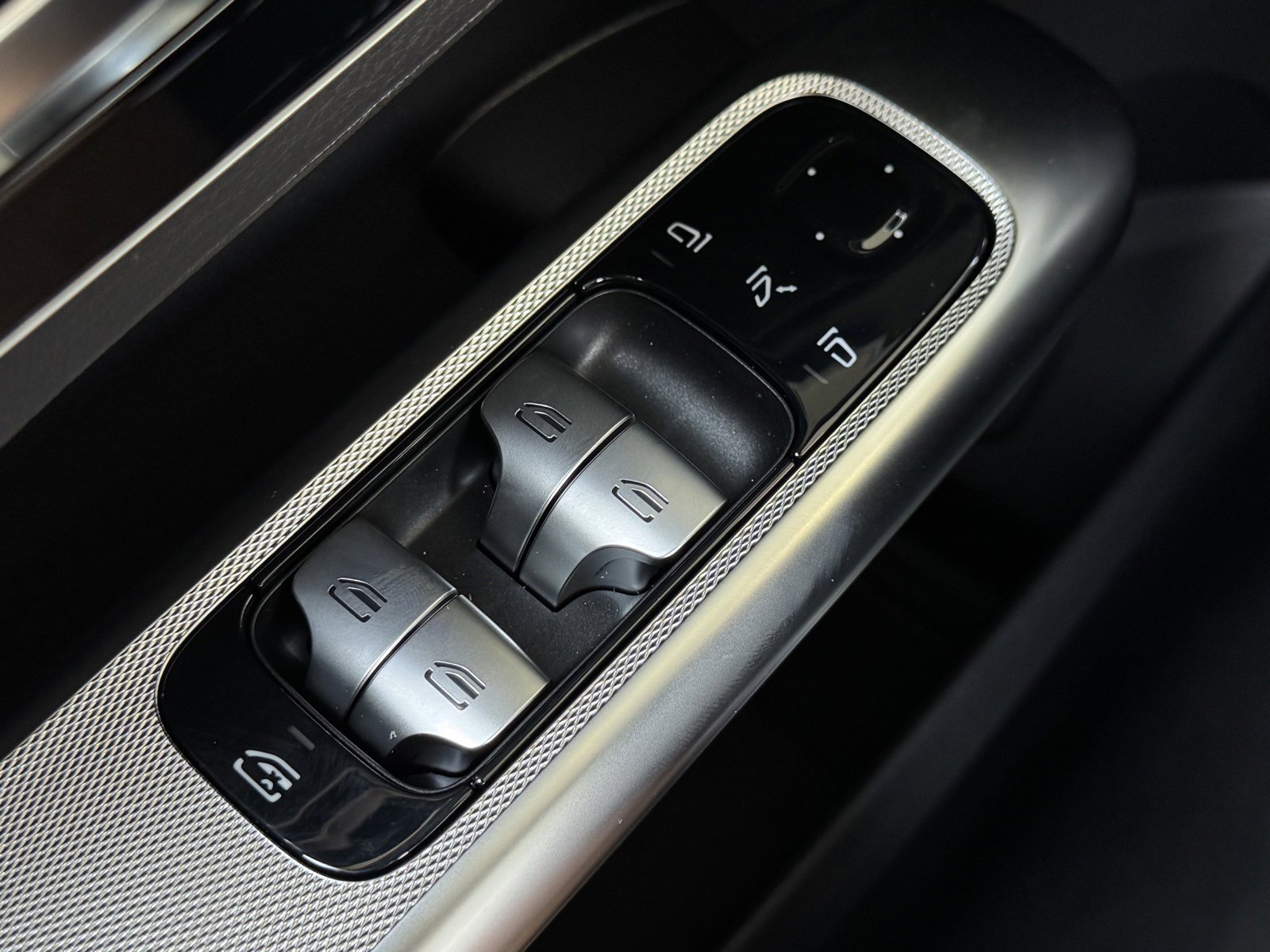 New 2026 Cirrus Silver Metallic Mercedes-Benz GLC 300 image 40