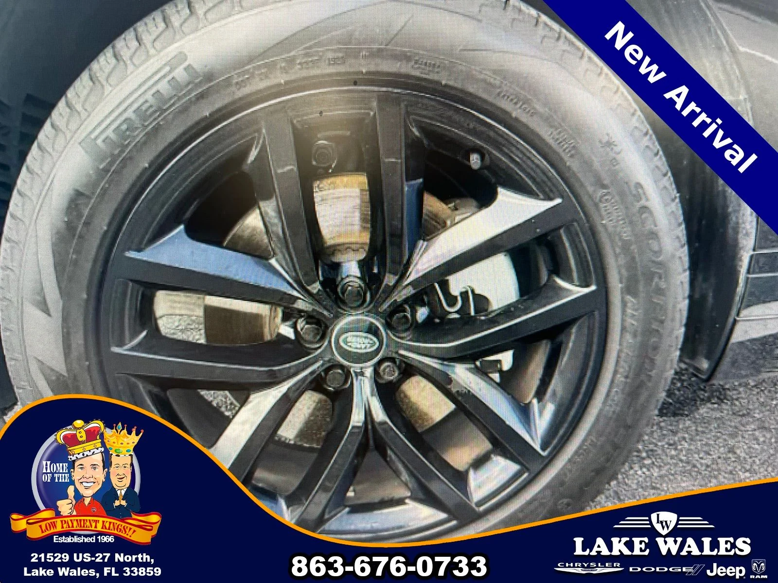 Used 2024 Black Land Rover Dynamic SE image 6