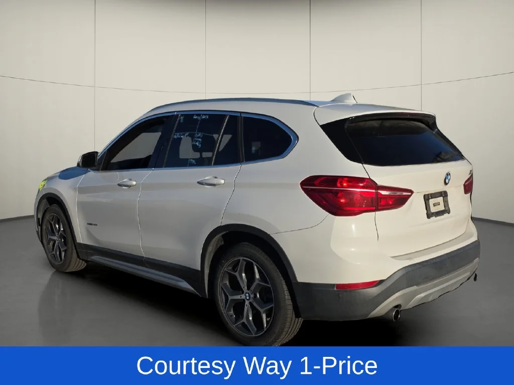 Used 2017 White BMW sDrive28i image 6
