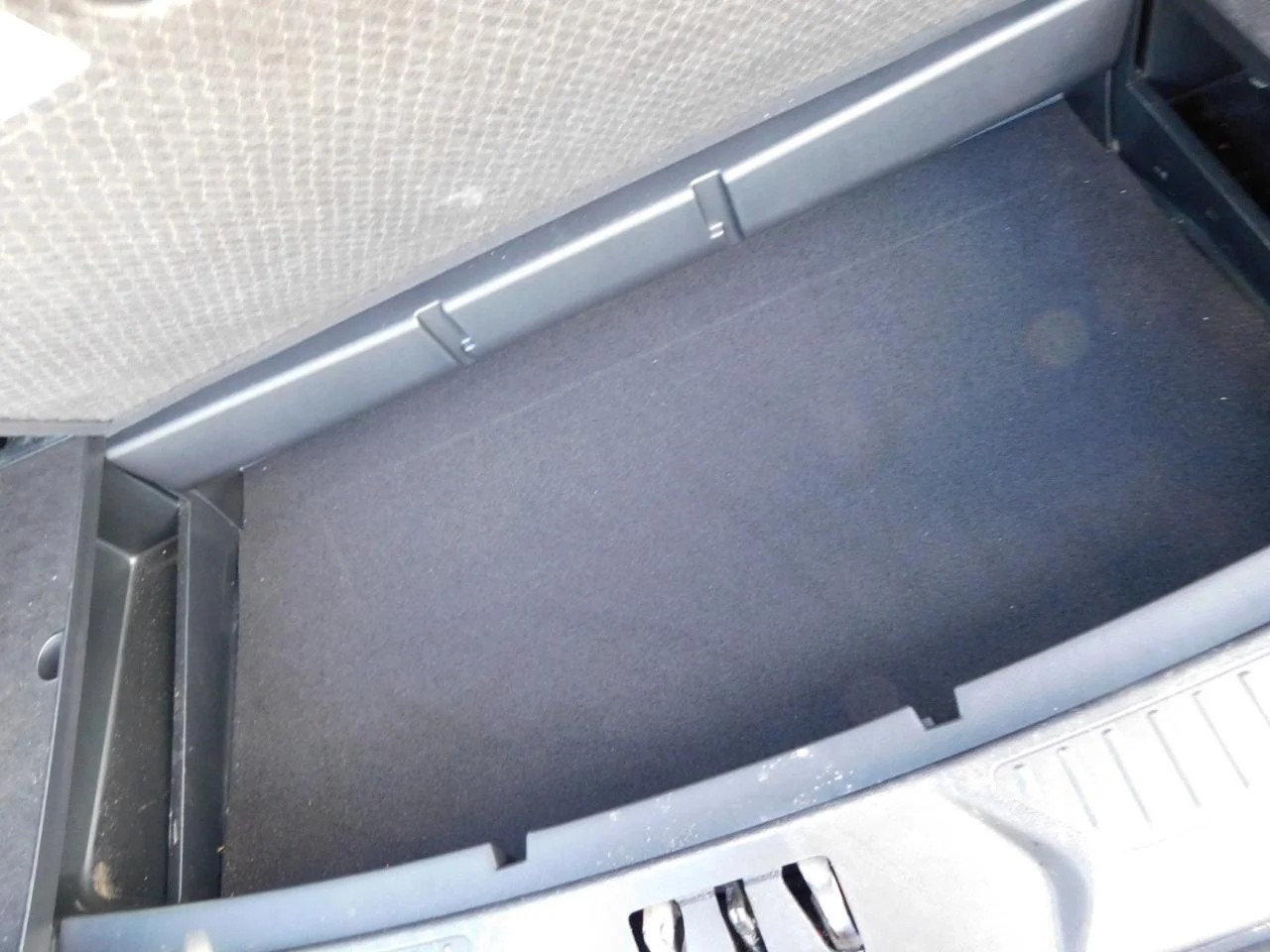 Used 2024 Carbonized Gray Metallic Ford XLT RWD image 23