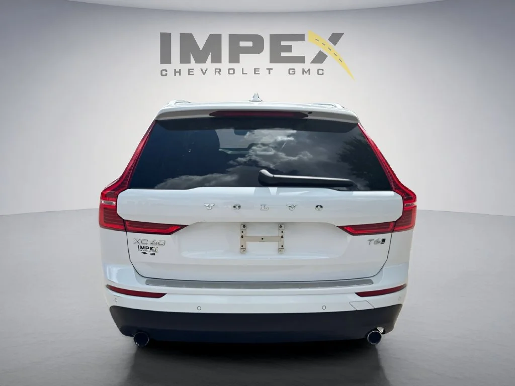 Used 2019  Volvo Momentum image 4