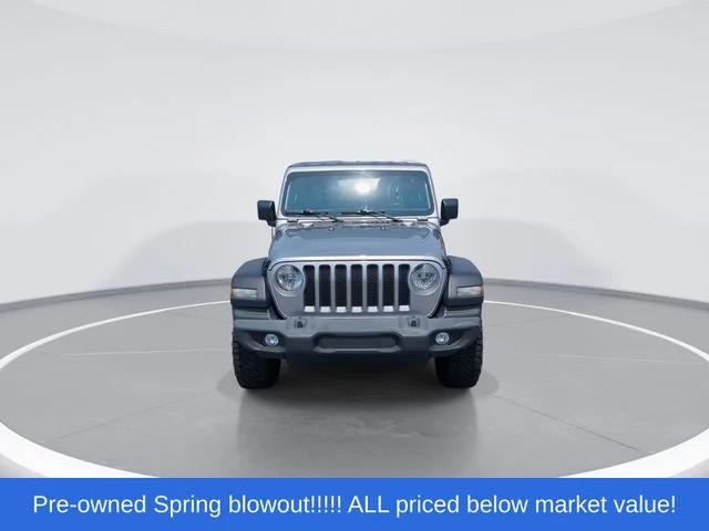 Used 2021 Silver Jeep Unlimited Sport S image 3