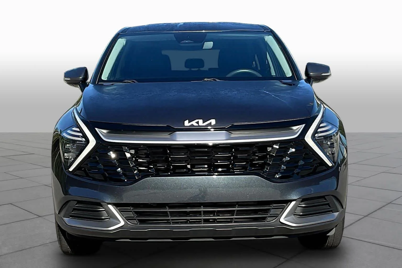 Used 2024 Gravity Gray Kia EX image 4