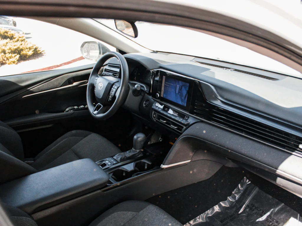 Used 2025 Wind Chill Pearl Toyota XSE image 26