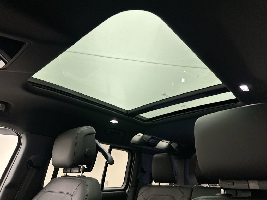 New 2026 Borasco Grey Land Rover X-Dynamic SE image 11