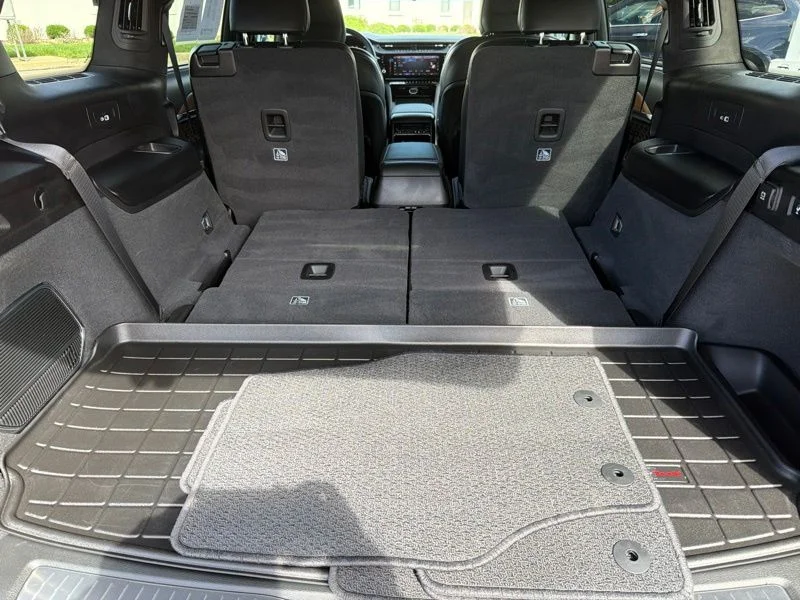 Used 2026 Black Jeep Summit image 10