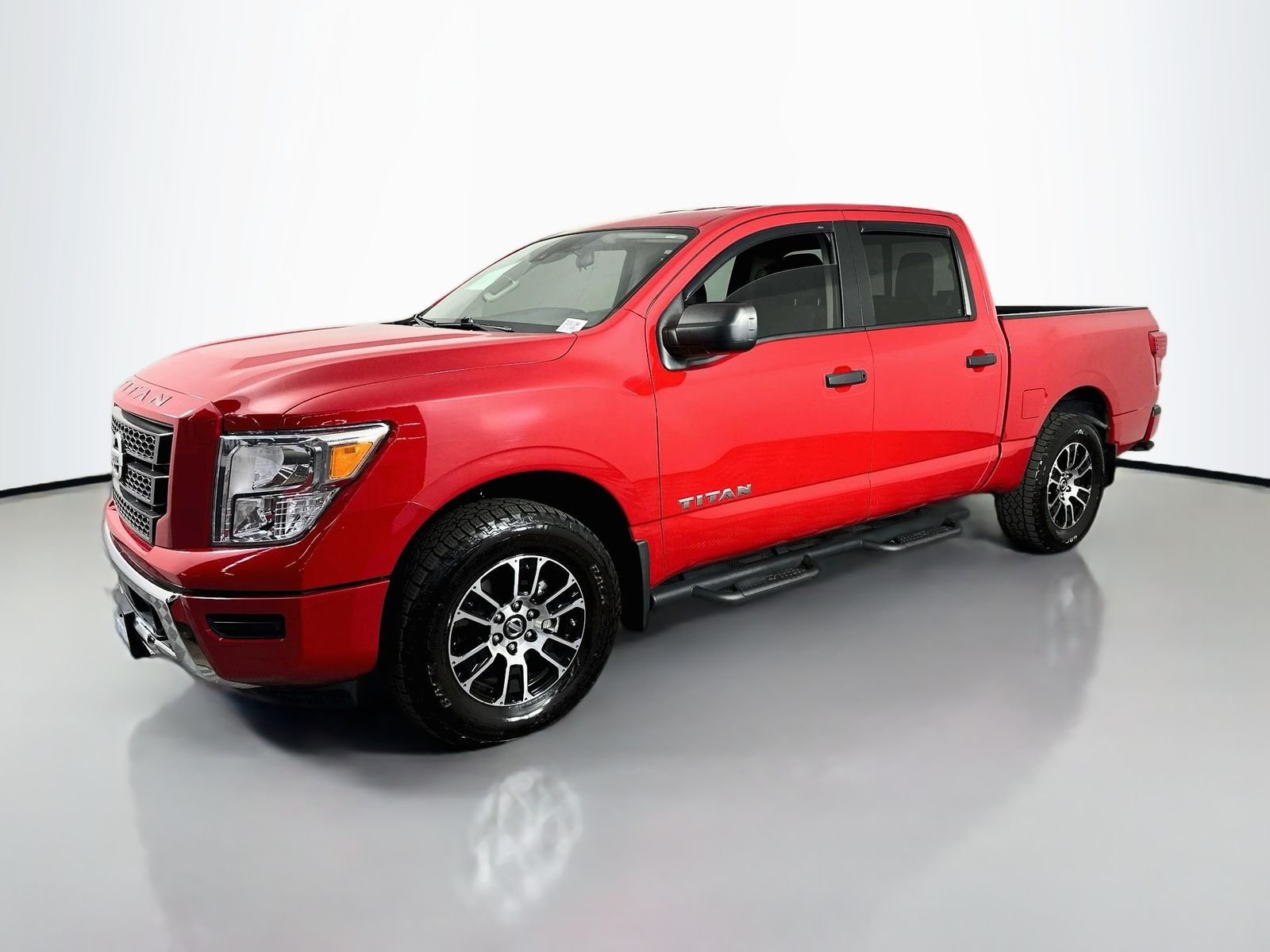 Used 2022 Red Alert Nissan SV image 3